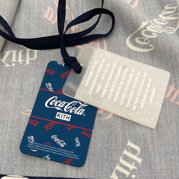 Kith x Coca-Cola Printed Button-Up Camp Collar Shirt - Medium - Picture 10 of 12